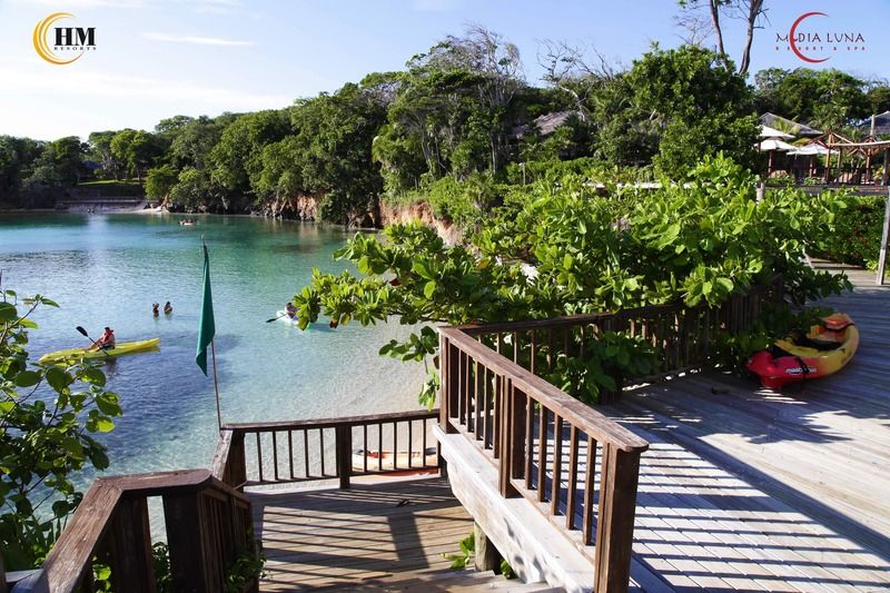 Media Luna Resort Second Bight Bagian luar foto